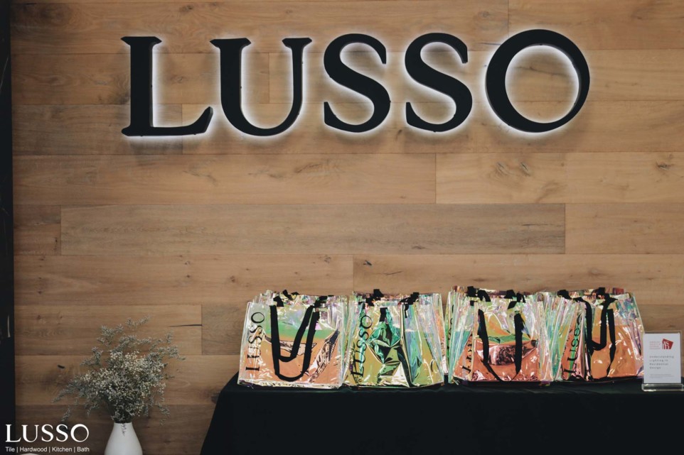 Lusso with Gift Bags