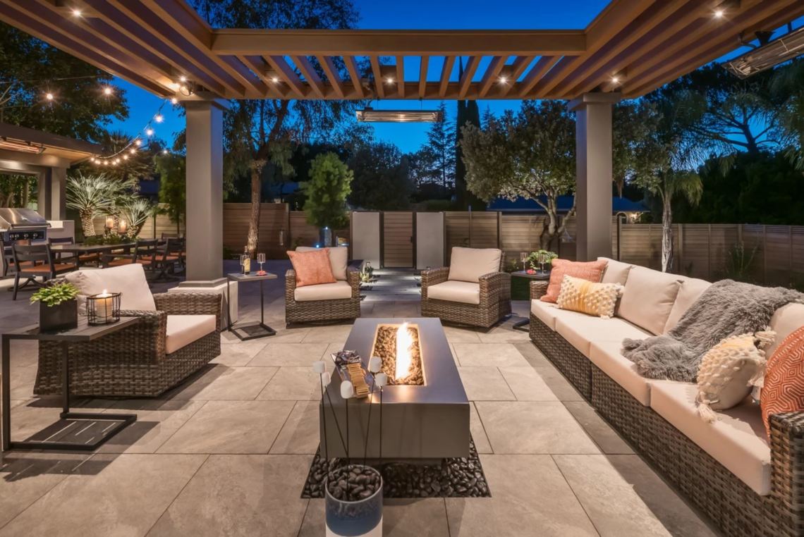 Outdoor Living Space, Gold, Cindy Steele​, Fleur de Lis Designs